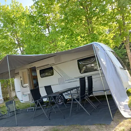 Campsite Przyczepa Kempingowa Na Sloneczna Polana Nowy Probark
